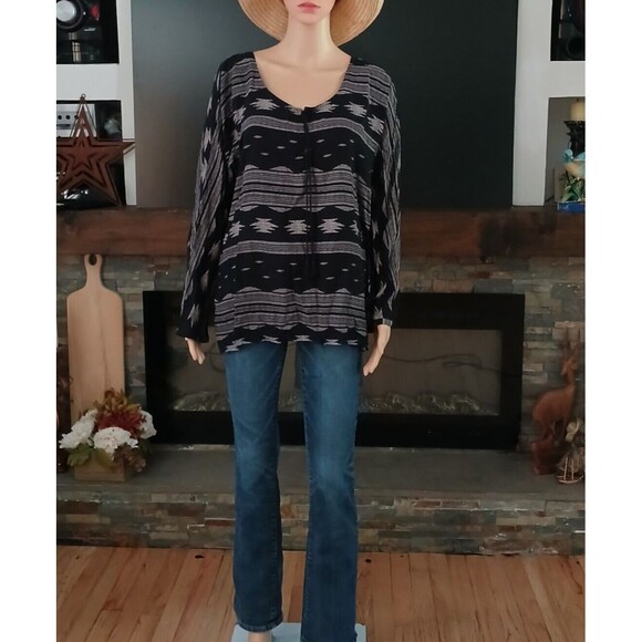 Old Navy Women's MEDIUM Long Sleeve Lightweight Aztec Casual Tunic Top Blouse - Picture 2 of 9